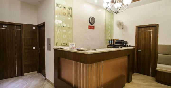 Mint Hotel Chandīgarh Buitenkant foto